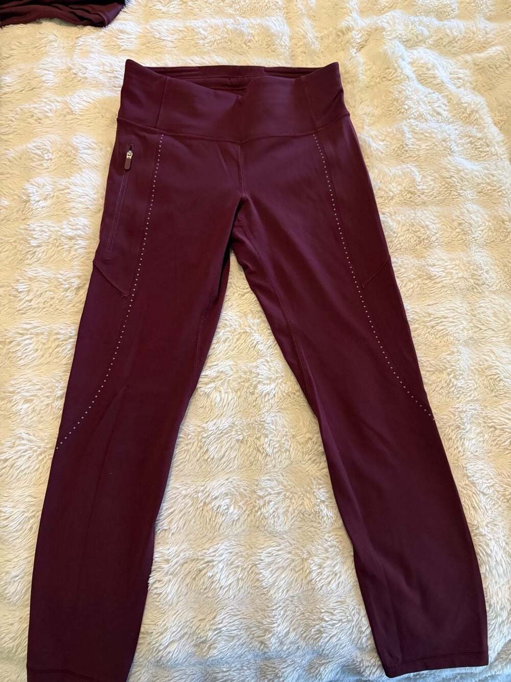 Lululemon Extra Mile Crop Reflective 23 Garnet